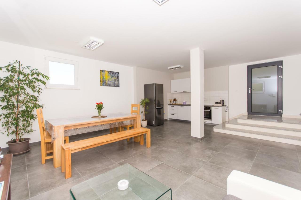 Villa Piramida Trogir Buitenkant foto